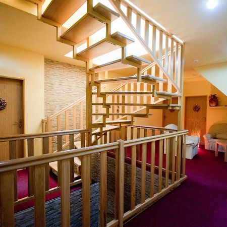 Hotel Penzion Tramky Vikyrovice Экстерьер фото